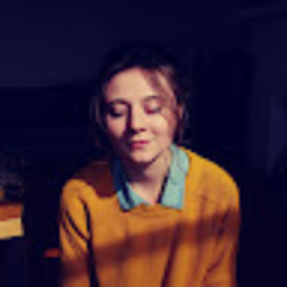 Meet your Posher, Julia